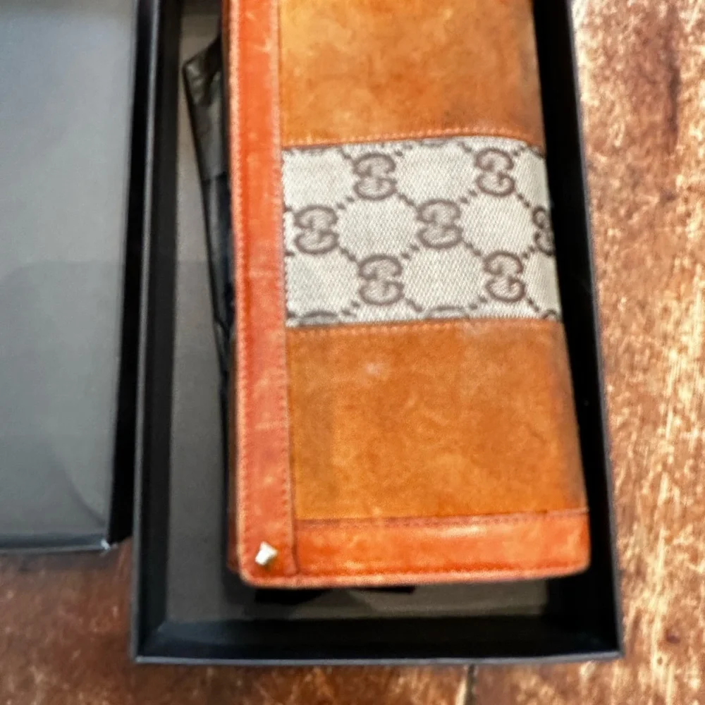 Authentic Gucci wallet - Picture 7 of 8